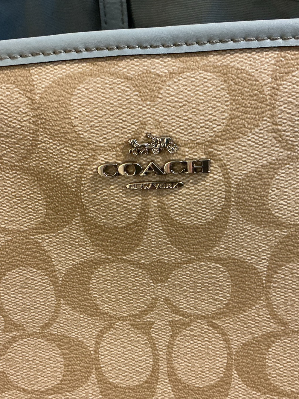 Coach Signature Drawstring Carryall Tote Khaki Powder Blue Leather Authenticated - Picture 3 of 13